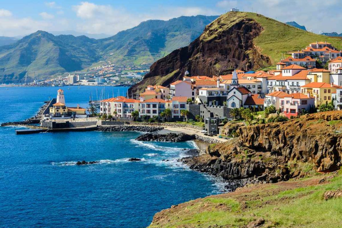 Ilha da Madeira, Portugal: Um Paraíso Atlântico de Beleza Natural e Cultura Rica